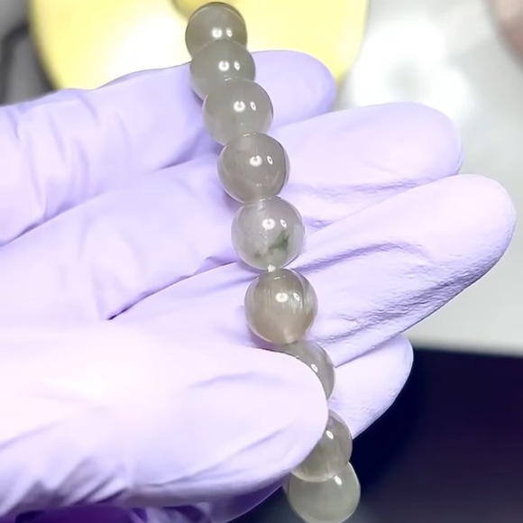 Green Rutilated Quartz Bracelet - Picture 7 of 7